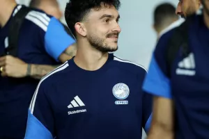(Φώτος Kerkida) Η άφιξη της Εθνικής μας