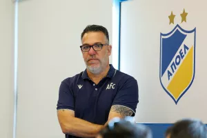 ΤΩΡΑ/ Τοποθέτηση Πετεβίνου