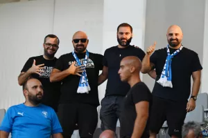 ΦΩΤΟΣ από τις κερκίδες Ομόνοιας και Πάφου