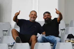 ΦΩΤΟΣ από τις κερκίδες Ομόνοιας και Πάφου