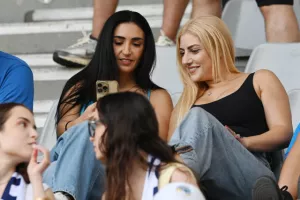 ΦΩΤΟΣ από τις κερκίδες Ομόνοιας και Πάφου