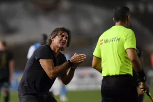 Πάτησε την... μπανανόφλουδα με Ολυμπιακό η Πάφος FC!