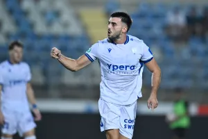 Ο Ποντικός της πήρε την... μπουκιά από το στόμα!