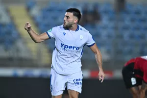 Ο Ποντικός της πήρε την... μπουκιά από το στόμα!