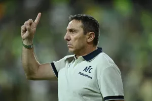 Να καταλήξει στην βάση για να την εξελίξει