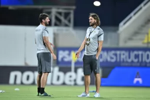 Ο Πέτροβιτς... στο τέλος της χάρισε το πρώτο τρίποντο!