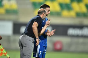 Ο Πέτροβιτς... στο τέλος της χάρισε το πρώτο τρίποντο!