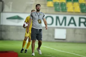 Ο Πέτροβιτς... στο τέλος της χάρισε το πρώτο τρίποντο!