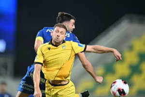 Ο Πέτροβιτς... στο τέλος της χάρισε το πρώτο τρίποντο!