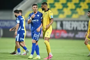 Ο Πέτροβιτς... στο τέλος της χάρισε το πρώτο τρίποντο!
