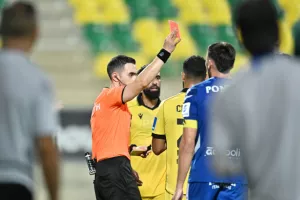 Ο Πέτροβιτς... στο τέλος της χάρισε το πρώτο τρίποντο!