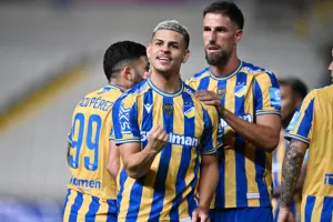 ΑΠΟΕΛ - ΑΕΛ: "Εξάστερος" και λαμπερός στο ΓΣΠ!