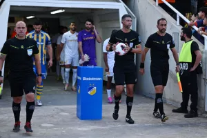 ΑΠΟΕΛ - ΑΕΛ: "Εξάστερος" και λαμπερός στο ΓΣΠ!