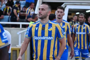 ΑΠΟΕΛ - ΑΕΛ: "Εξάστερος" και λαμπερός στο ΓΣΠ!