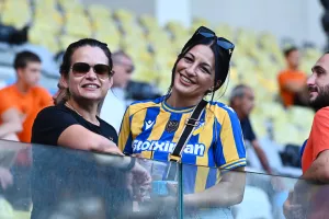 (Φώτος) Ο κόσμος στις εξέδρες 
