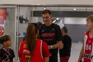 Άφιξη Ολυμπιακού (Φώτος)