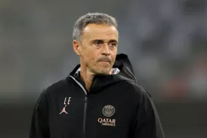 "Η Χρυσή Μπάλα πρέπει να πάει σε παίκτη της Παρί"