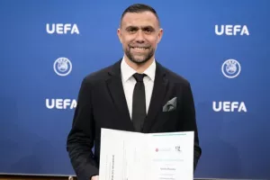 Στην Ανόρθωση ο  Γιάννης Μανιάτης 