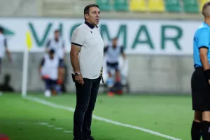 Eίναι ΥΠΟΧΡΕΩΜΕΝΟΣ να το αλλάξει