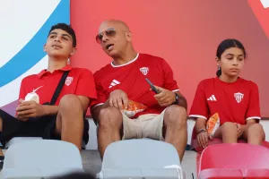 (ΦΩΤΟΡΕΠΟΡΤΑΖ) Ο κόσμος στο Νέα Σαλαμίνα-ΑΕΚ