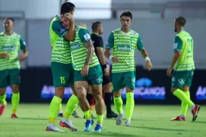 Νέα Σαλαμίνα-ΑΕΚ: Πέρασε με... τεσσάρα από το Αμμόχωστος (φώτος)