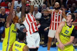 (ΦΩΤΟΣ) Έλαμψαν... Γουόρντ και Εντιάι στη δύσκολη νίκη του Ολυμπιακού επί της Μακάμπι!