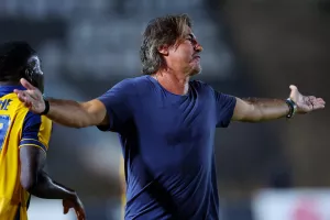 Τι ζητά ο Σα Πίντο μετά τη διακοπή