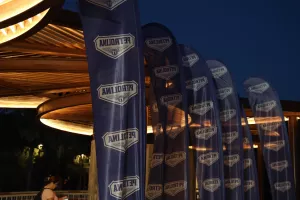 Με μεγάλη επιτυχία η συναυλία του Σάκη Ρουβά για το AEK C.A.R.E.S. και τον ΠΑΣΥΚΑΦ