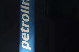 Με μεγάλη επιτυχία η συναυλία του Σάκη Ρουβά για το AEK C.A.R.E.S. και τον ΠΑΣΥΚΑΦ