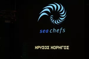 Με μεγάλη επιτυχία η συναυλία του Σάκη Ρουβά για το AEK C.A.R.E.S. και τον ΠΑΣΥΚΑΦ