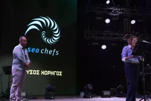 Με μεγάλη επιτυχία η συναυλία του Σάκη Ρουβά για το AEK C.A.R.E.S. και τον ΠΑΣΥΚΑΦ