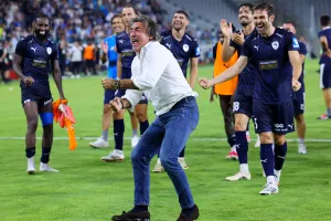(ΦΩΤΟΣ) Show... Σα Πίντο!