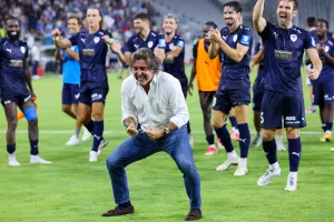 (ΦΩΤΟΣ) Show... Σα Πίντο!