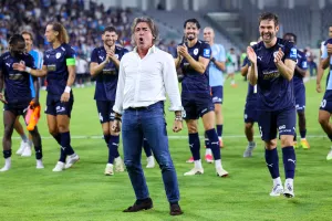 (ΦΩΤΟΣ) Show... Σα Πίντο!