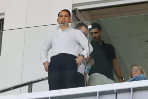 ΒΛΕΠΕΙ... ο Κίρζης!
