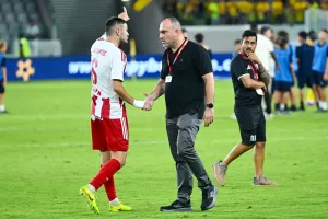 ΣΧΟΛΙΟ/"Έχουν αρχίσει τα μουρμουρητά, μπορεί να είναι οριακό για τον προπονητή..."