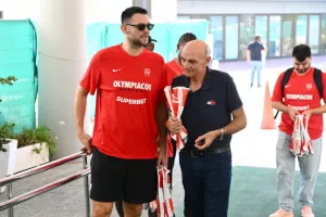 Επίσκεψη στο Παιδοογκολογικό του Μακάρειου Νοσοκομείου (Φώτος)