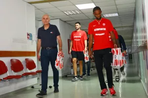 Επίσκεψη στο Παιδοογκολογικό του Μακάρειου Νοσοκομείου (Φώτος)
