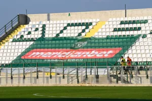 Ομόνοια 29Μ - Καρμιώτισσα: Τέσσερα γκολ, μοιρασιά και αποβολές