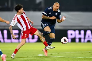 Ερυθρόλευκο το Βαρωσώτικο ντέρμπι / Πρώτη νίκη στο πρωτάθλημα (φώτος)