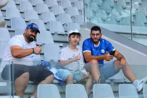 (Φώτος) Ο κόσμος στις εξέδρες 