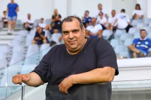 (Φώτος) Ο κόσμος στις εξέδρες 