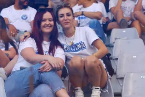 (Φώτος) Ο κόσμος στις εξέδρες 