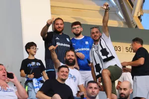 (Φώτος) Ο κόσμος στις εξέδρες 
