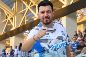 (Φώτος) Ο κόσμος στις εξέδρες 