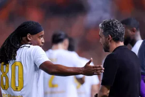 ΑΠΟΕΛ - ΑΕΛ: "Εξάστερος" και λαμπερός στο ΓΣΠ!