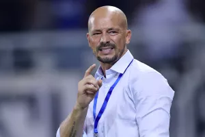 Δουλειά... στο "9" και στο "3"