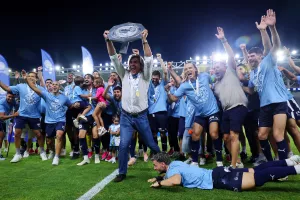 (ΦΩΤΟΣ) Show... Σα Πίντο!
