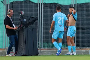 Ομόνοια 29Μ - Καρμιώτισσα: Τέσσερα γκολ, μοιρασιά και αποβολές