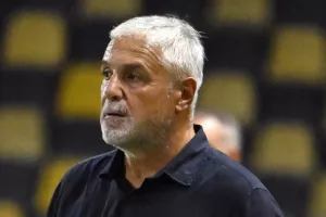 Τέλος ο Αλέκος Βοσνιάδης από τον Πανσερραϊκό 